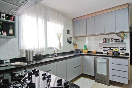 Apartamento à venda com 216m², 4 quartos e 4 vagasCozinha
