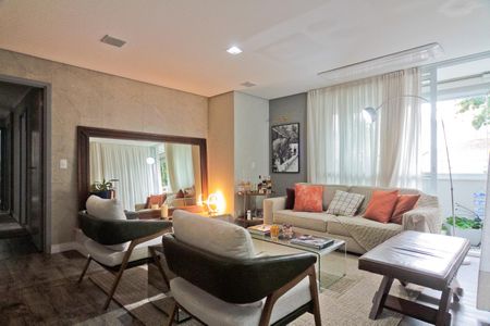 Apartamento à venda com 216m², 4 quartos e 4 vagasSala