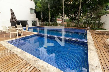 Apartamento à venda com 216m², 4 quartos e 4 vagasÁrea comum - Piscina