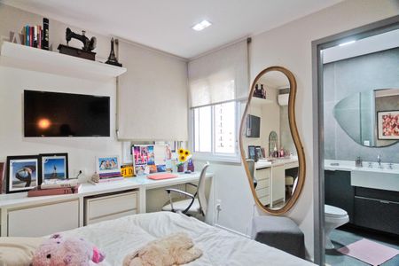 Apartamento à venda com 216m², 4 quartos e 4 vagasSuíte 3