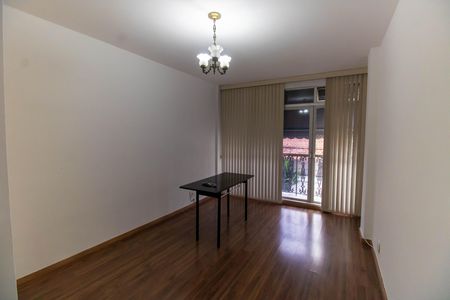 Sala de apartamento para alugar com 3 quartos, 70m² em Santa Rosa, Niterói