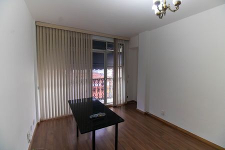 Sala de apartamento para alugar com 3 quartos, 70m² em Santa Rosa, Niterói