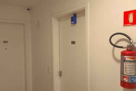 Apartamento à venda com 80m², 2 quartos e 2 vagas Apartamento à venda com 80m², 2 quartos e 2 vagasLockbox