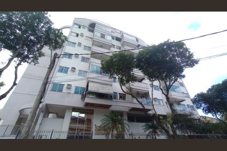 Apartamento à venda com 64m², 2 quartos e 1 vaga Apartamento à venda com 64m², 2 quartos e 1 vagaFachada