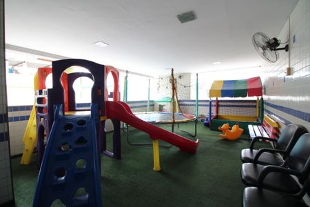 Apartamento à venda com 64m², 2 quartos e 1 vagaÁrea comum