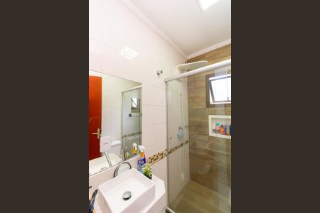 Casa à venda com 240m², 3 quartos e 2 vagasBanheiro 2