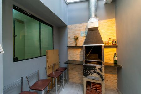 Casa à venda com 240m², 3 quartos e 2 vagasÁrea gourmet - Churrasqueira