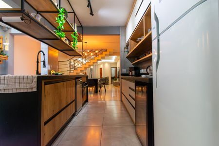 Casa à venda com 240m², 3 quartos e 2 vagasCozinha