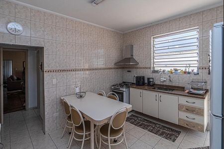 Casa à venda com 320m², 2 quartos e 4 vagasCozinha