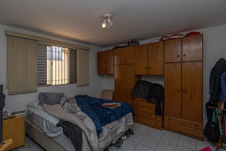 Casa à venda com 320m², 2 quartos e 4 vagasQuarto 2