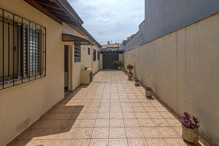 Casa à venda com 320m², 2 quartos e 4 vagasQuintal