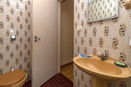 Casa à venda com 320m², 2 quartos e 4 vagasBanheiro de Serviço