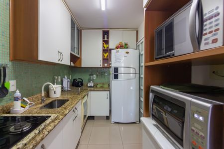 Apartamento para alugar com 70m², 2 quartos e 1 vagaCozinha