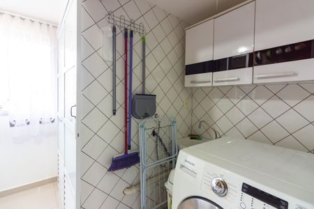 Apartamento para alugar com 70m², 2 quartos e 1 vagaÁrea de Serviço