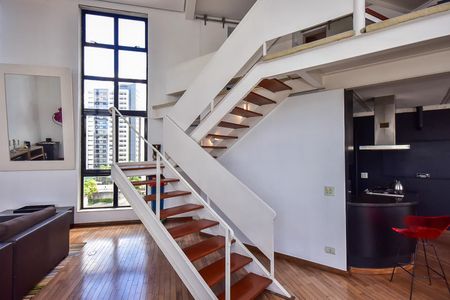 Apartamento à venda com 210m², 1 quarto e sem vagaEscada
