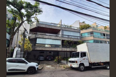Apartamento para alugar com 195m², 3 quartos e 2 vagas