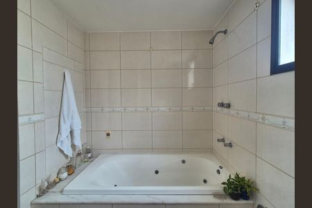 Apartamento para alugar com 195m², 3 quartos e 2 vagas