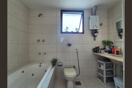 Apartamento para alugar com 195m², 3 quartos e 2 vagas