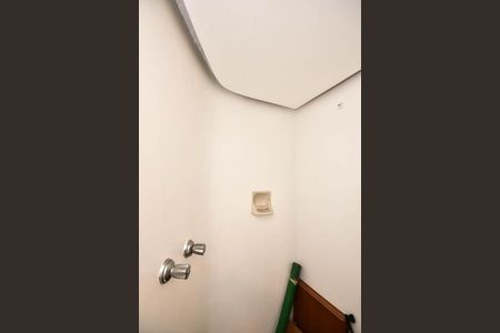 Apartamento para alugar com 204m², 3 quartos e 3 vagasBanheiro Suíte 1