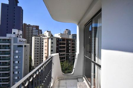 Apartamento para alugar com 204m², 3 quartos e 3 vagasVaranda