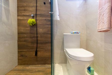 Casa à venda com 180m², 3 quartos e 3 vagas Casa à venda com 180m², 3 quartos e 3 vagasBanheiro 1