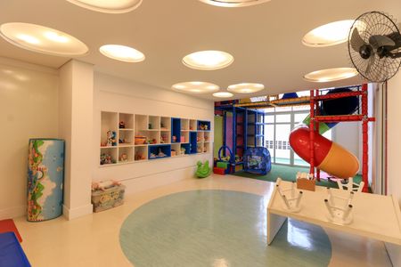 Apartamento à venda com 85m², 2 quartos e 2 vagasÁrea comum - Brinquedoteca