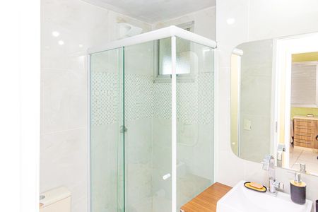 Banheiro social de apartamento para alugar com 2 quartos, 50m² em Socorro, São Paulo