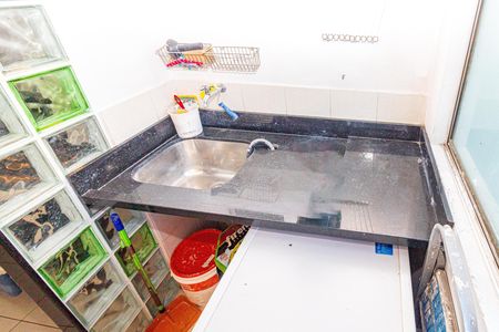 Apartamento à venda com 50m², 2 quartos e 1 vaga Apartamento à venda com 50m², 2 quartos e 1 vagaCozinha e Área de Serviço