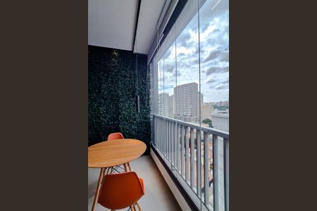 Studio para alugar com 24m², 1 quarto e 1 vaga Studio para alugar com 24m², 1 quarto e 1 vagaVaranda