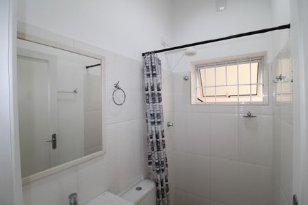 Banheiro de casa para alugar com 1 quarto, 55m² em Jardim São Paulo(zona Norte), São Paulo