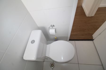 Apartamento à venda com 76m², 3 quartos e 2 vagasQuarto 3 - Banheiro