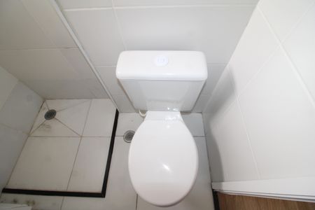 Apartamento à venda com 76m², 3 quartos e 2 vagasQuarto 2 - Banheiro