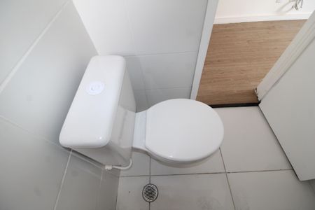 Apartamento à venda com 76m², 3 quartos e 2 vagasQuarto 2 - Banheiro