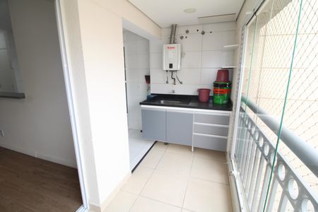 Apartamento à venda com 76m², 3 quartos e 2 vagasSala / Cozinha - Varanda