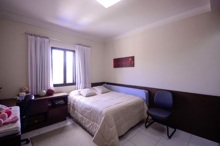 Casa à venda com 280m², 3 quartos e 3 vagasQuarto 2