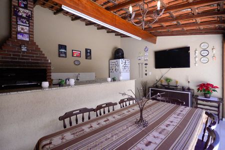 Casa à venda com 280m², 3 quartos e 3 vagasÁrea Gourmet