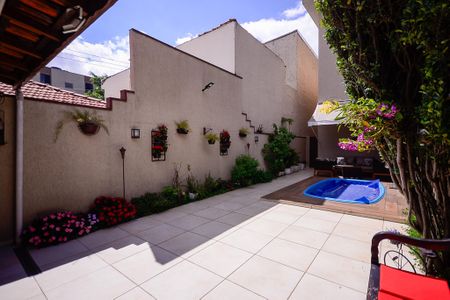 Casa à venda com 280m², 3 quartos e 3 vagasÁrea comum - Piscina