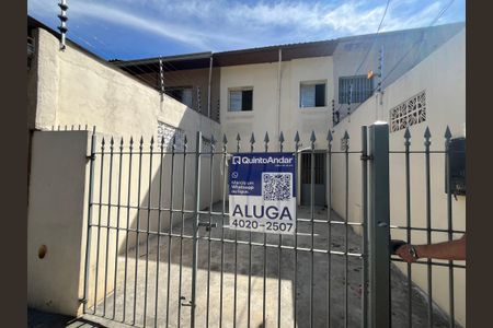 Casa para alugar com 100m², 3 quartos e 1 vagaFachada - placa instalada 