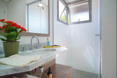 Banheiro da Suíte de apartamento à venda com 1 quarto, 49m² em Boa Vista, Porto Alegre