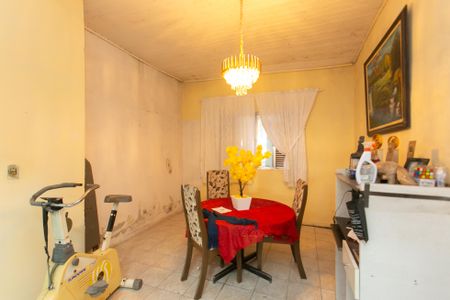 Casa para alugar com 150m², 2 quartos e 3 vagas Casa para alugar com 150m², 2 quartos e 3 vagasSala