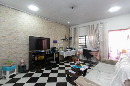 Casa para alugar com 150m², 2 quartos e 3 vagas Casa para alugar com 150m², 2 quartos e 3 vagasSala