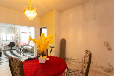 Casa para alugar com 150m², 2 quartos e 3 vagas Casa para alugar com 150m², 2 quartos e 3 vagasSala