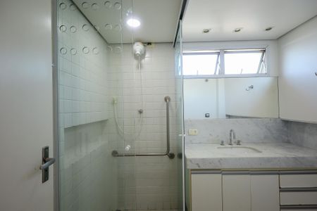 Apartamento à venda com 90m², 2 quartos e 2 vagasBanheiro Social