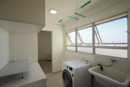 Apartamento à venda com 90m², 2 quartos e 2 vagasÁrea de Serviço