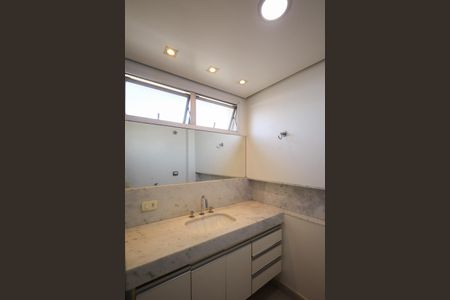 Apartamento à venda com 90m², 2 quartos e 2 vagasBanheiro Social