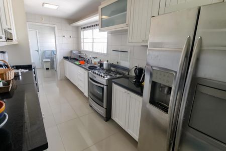 Apartamento à venda com 200m², 3 quartos e 3 vagasCozinha