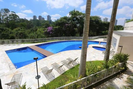 Apartamento à venda com 200m², 3 quartos e 3 vagasÁrea comum - Piscina