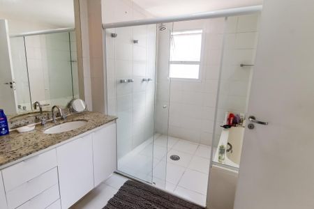 Apartamento à venda com 200m², 3 quartos e 3 vagasBanheiro da Suíte 1