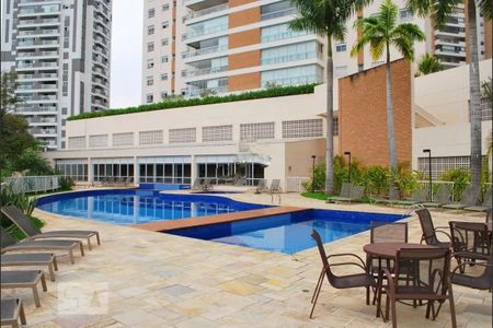 Apartamento à venda com 200m², 3 quartos e 3 vagasÁrea comum - Piscina