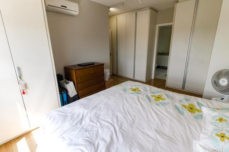 Apartamento à venda com 200m², 3 quartos e 3 vagasSuíte 1